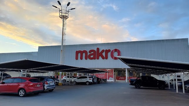 Mayorista Makro Pilar